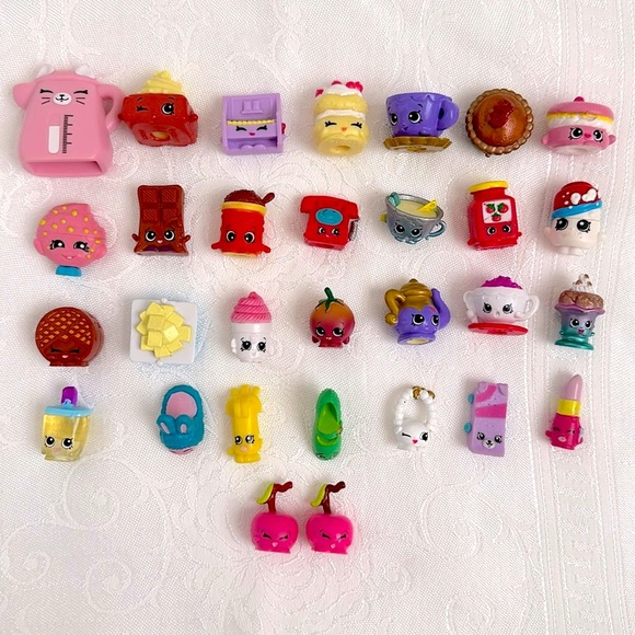 Shopkins Other - Shopkins Assorted Collection Lot of 30 + 14 pcs. minifigures